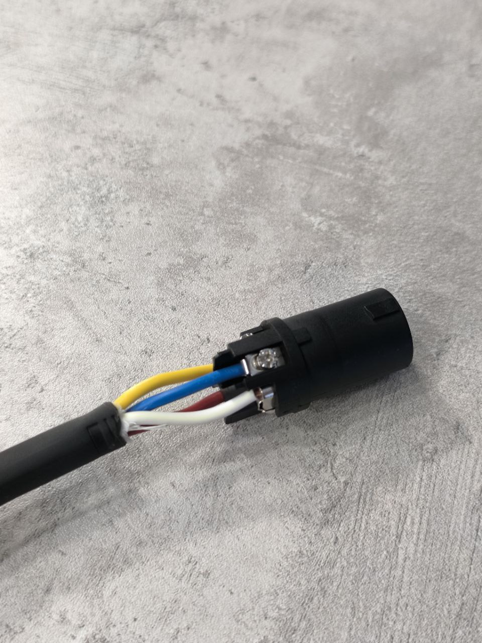Кабель акустический Speakon сечение 4x1.5 длина 1.5м