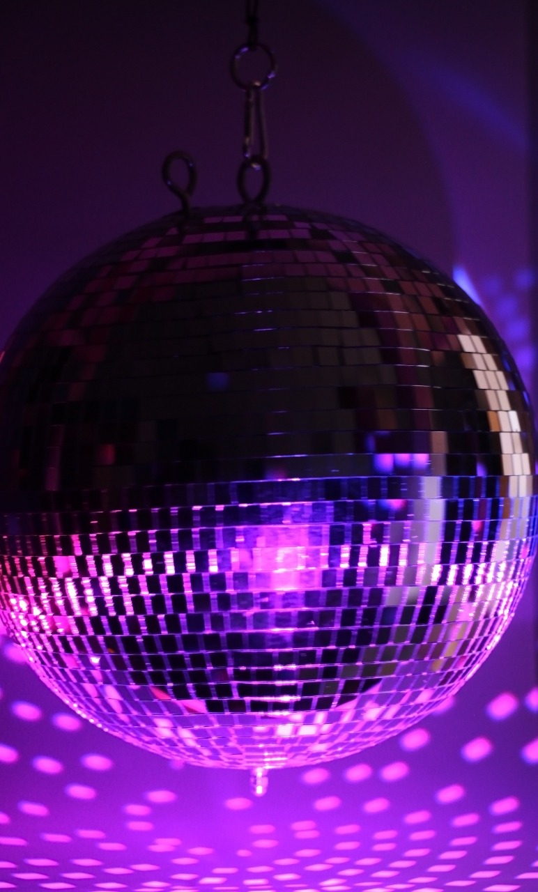 Зеркальный диско шар PartyMaker  диаметр 50 см серебро