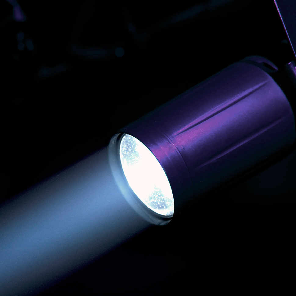 Прожектор American DJ Pinspot LED