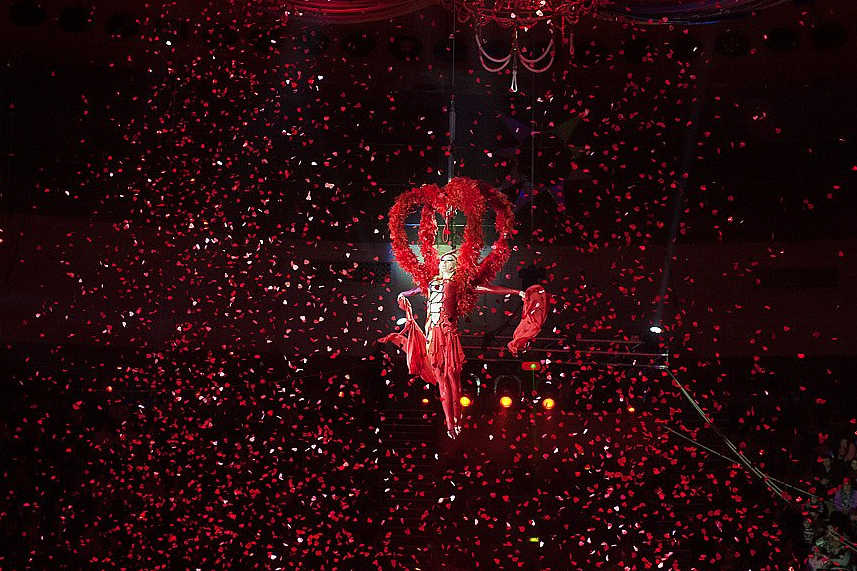 Подвесная конфетти-машина Global Effects EASY Swirl