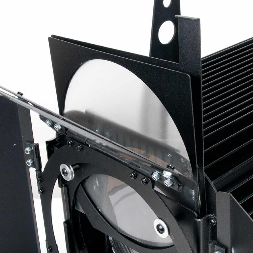 Театральный прожектор Elation Pro TVL F1CW