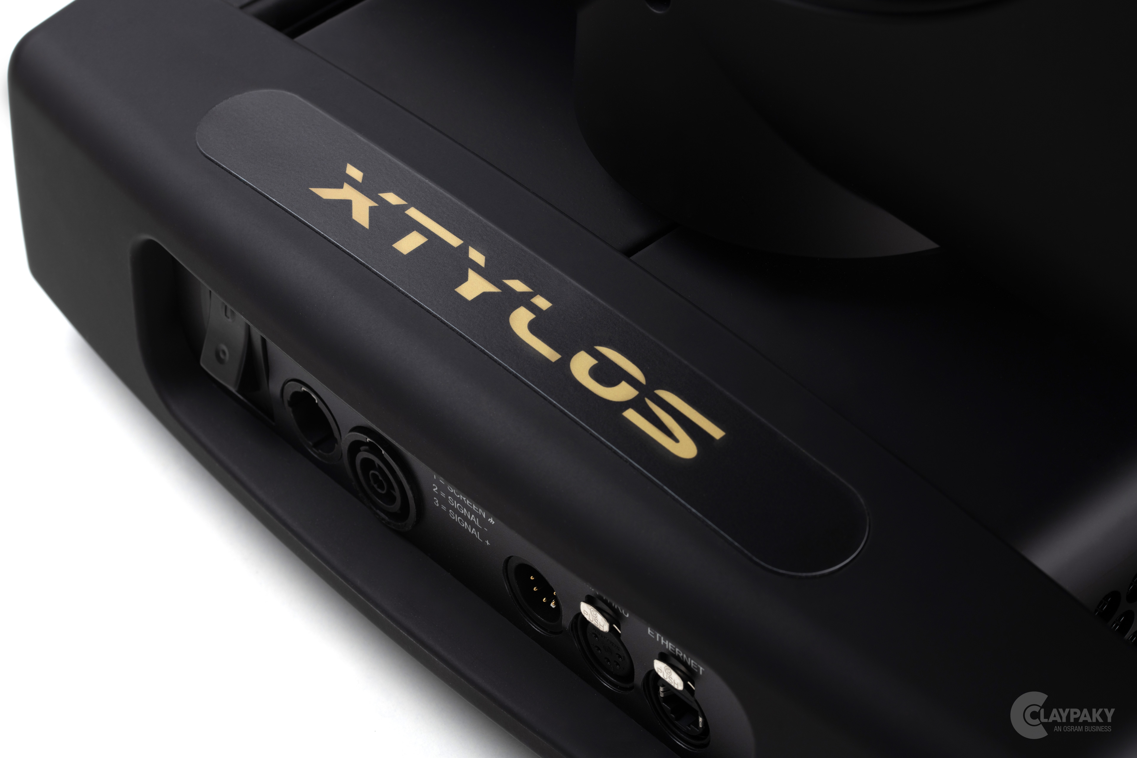 Вращающаяся голова Clay Paky Xtylos