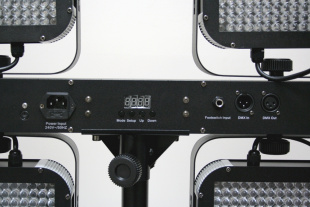 Прожектор INVOLIGHT SBL1008