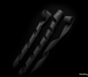 Серпантин бумажный 4см*20м черный