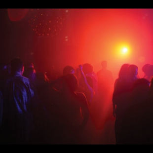 Вращающаяся голова American DJ Vizi Wash LED 108