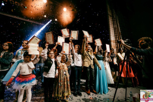 Компактный генератор конфетти Global Effects EASY Confetti